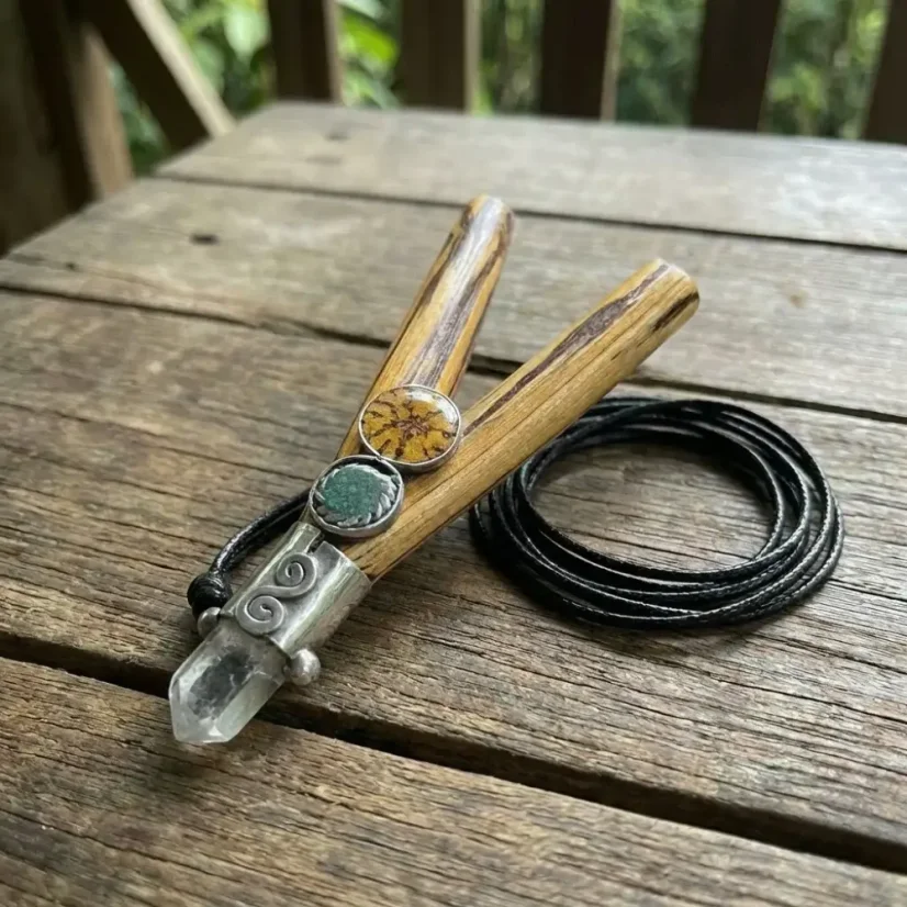 Kuripe Crystal Aya wood